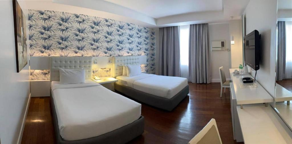 Diversion 21 Hotel Iloilo City Exterior photo